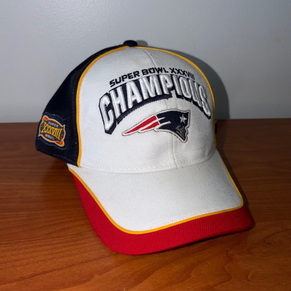 Reebok New England Patriots Super Bowl XXXVIII Champions Hat Navy White Red